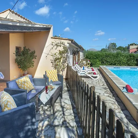 Owl Teo - Family And Friends Villa